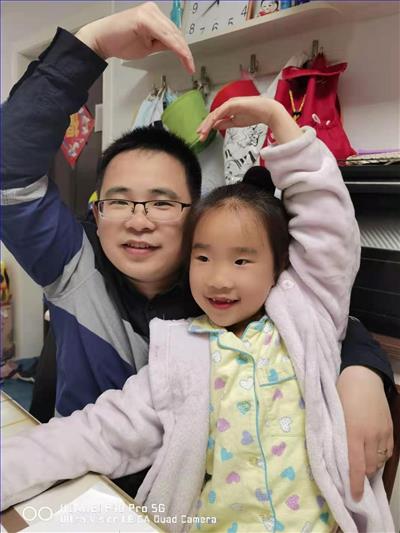 亲子照.jpg 亲子照.jpg