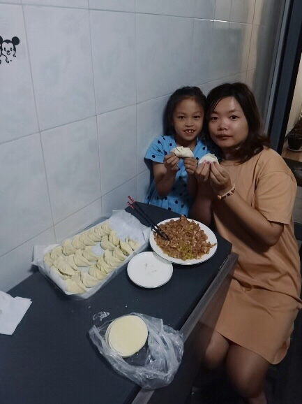 学生照片.jpg 学生照片.jpg