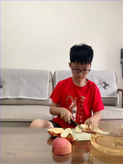 学生照片.jpg 学生照片.jpg