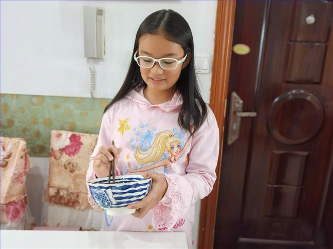 学生照片.jpg 学生照片.jpg