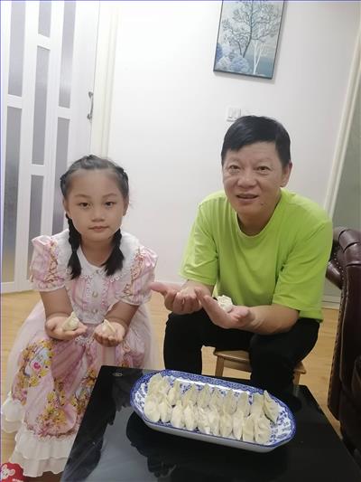 亲子照.jpg 亲子照.jpg