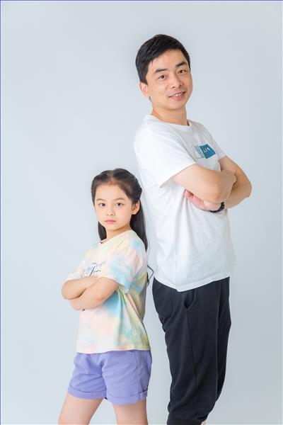 亲子照片.jpg 亲子照片.jpg