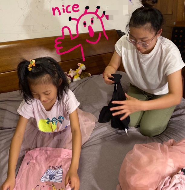 亲子劳动照片.jpg 亲子劳动照片.jpg