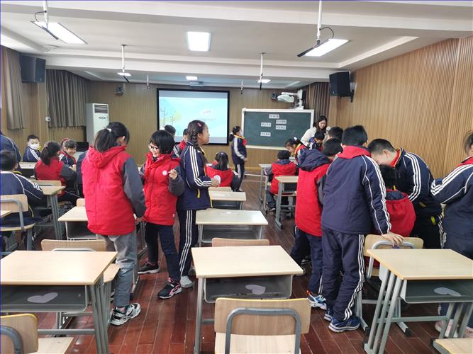 图片三.jpg 图片三.jpg