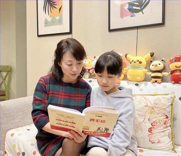 亲子照.jpg 亲子照.jpg
