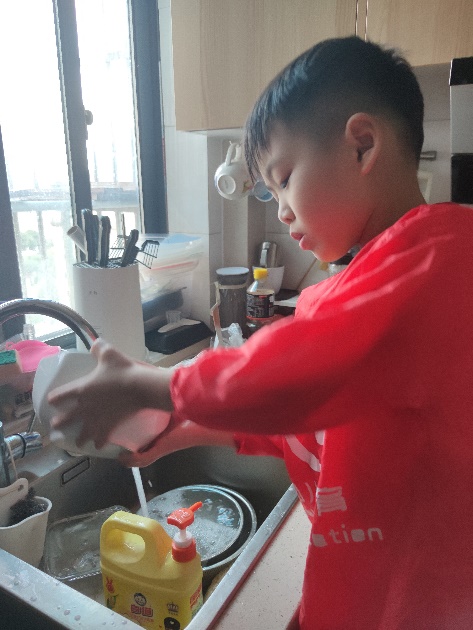 劳动照片.jpg 劳动照片.jpg