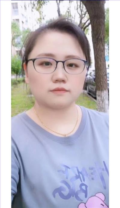 4张诗琪家长.jpg 4张诗琪家长.jpg