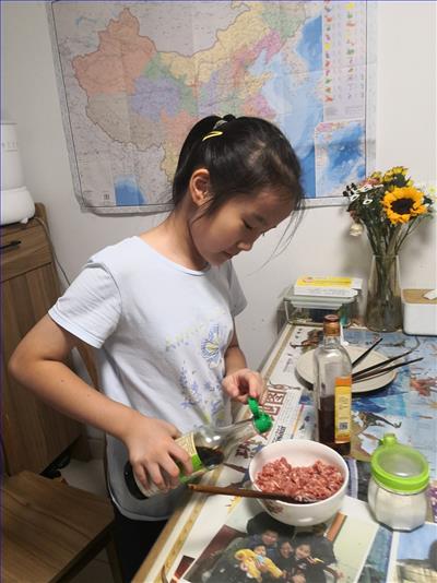 学生照片.jpg 学生照片.jpg