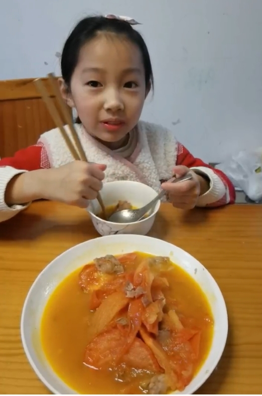 学生照片.jpg 学生照片.jpg