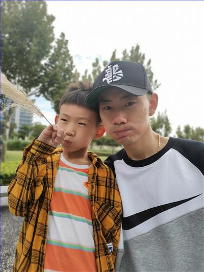 亲子照片.jpg 亲子照片.jpg