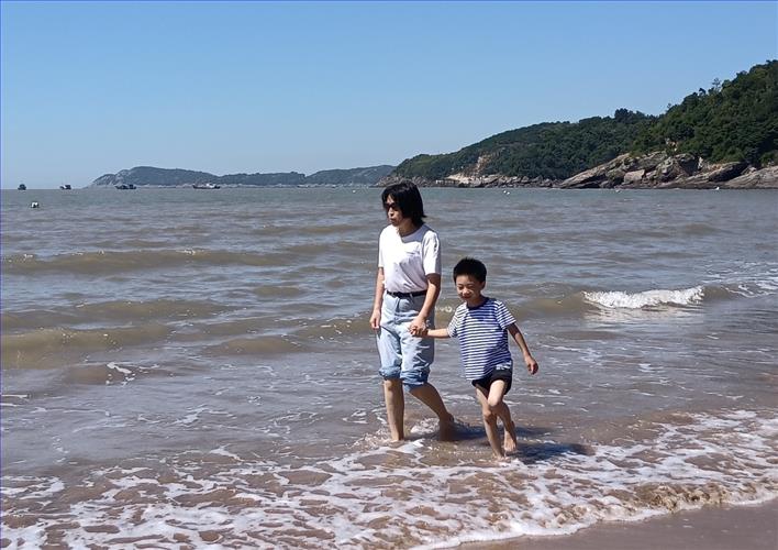 亲子照片.jpg 亲子照片.jpg