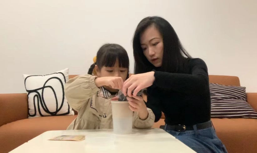 亲子照片.jpg 亲子照片.jpg