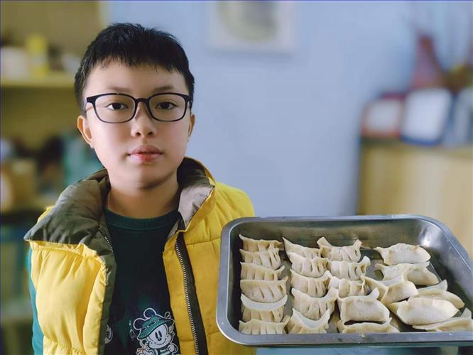 学生照片.jpg 学生照片.jpg