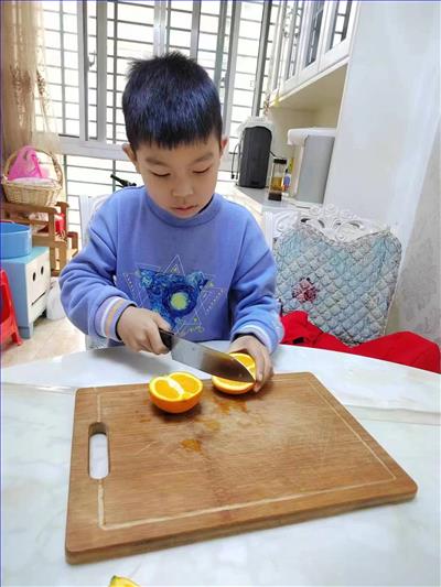 学生个人照.jpg 学生个人照.jpg