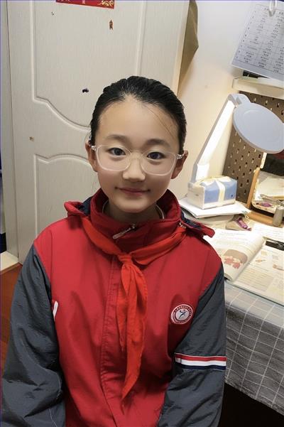 38:五2周晓曼.jpg 38:五2周晓曼.jpg