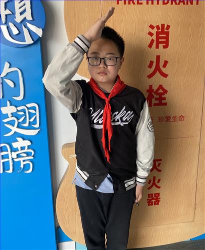40:五4王梓宸.jpg 40:五4王梓宸.jpg