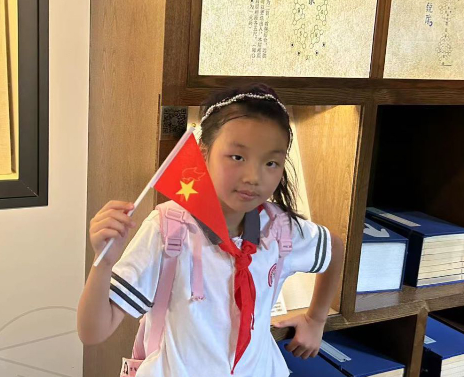 曾馨月.jpg 曾馨月.jpg