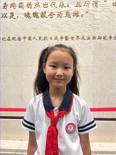 21陆梓萱.jpg 21陆梓萱.jpg