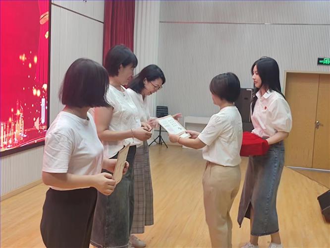 图2.jpg 图2.jpg
